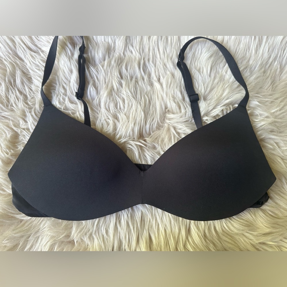 Skims Wireless Form Push-Up plunge 34 A